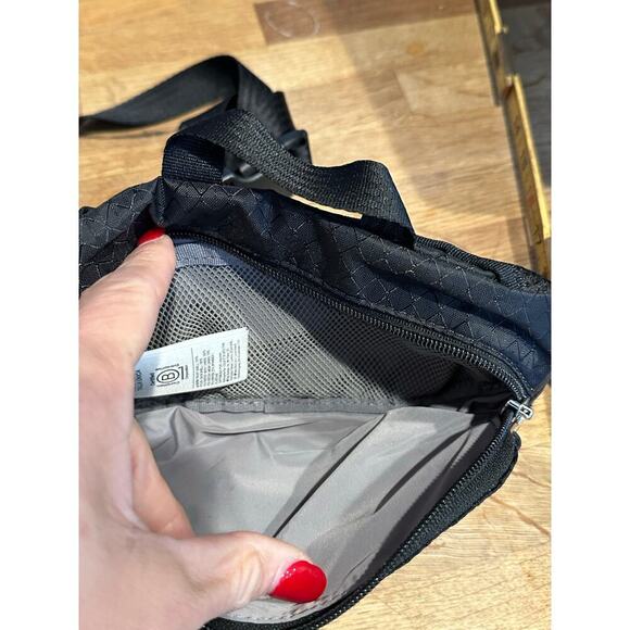 Athleta Excursion Black Mini Crossbody Belt Bag - Picture 5 of 8